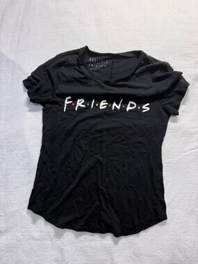 BoxLunch Friends TV Show Logo Graphic T-Shirt (Size Small)